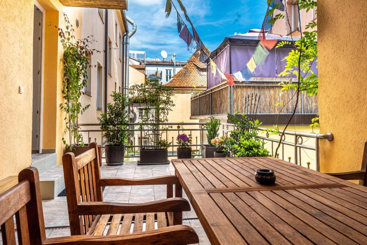 Apartamento Am Spittlerturm Núremberg Exterior foto
